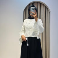 GÖMLEK ÖNÜ KAPALI YAKASI BAĞCIKLI 