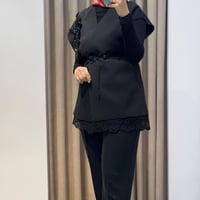 MY312 YAKASI İŞLEMELİ YELEKLİ TAKIM SİYAH
