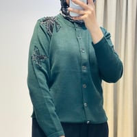 TIĞ TRİKO ÇİÇEK APLİKELİ HIRKA YEŞİL