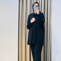 TIĞ TRİKO ETEĞİ SİMLİ ÖNDEN DÜĞMELİ RAYON HIRKA SİYAH