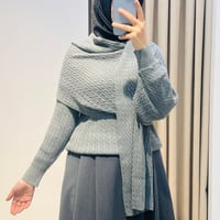 TIĞ TRİKO SAÇ ÖRGÜ DESENLİ ŞAL DETAYLI TRİKO BLUZ  GRİ