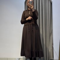 YUSUF ÖZDEMİR PARAŞÜT KUMAŞ DETAYLI KADİFE ETEK KAHVE