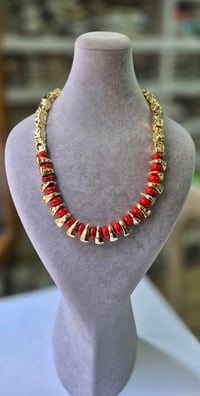 GOLD GEOMETRİK UÇLU KIRMIZI KOLYE