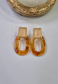 KREM TAŞLI OVAL FORM KÜPE 