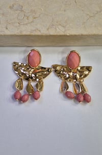 PEMBE SALLANTILI KÜPE 