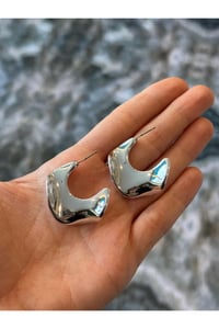 Asimetrik Chunky Hoop Kadın Küpe