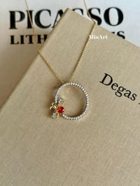 Bee Taşlı Halka Kolye