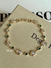 Damla Kesim Yeşil Taşlı Gold Bileklik