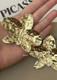 Gold Büyük Çiçek Tasarım Küpe