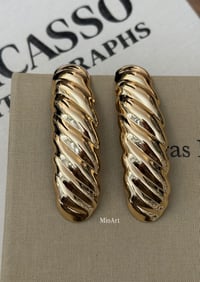 Gold Büyük Sarmal Tasarım Küpe
