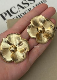 Gold Çiçek Tasarım Küpe