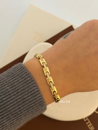 Gold Taşlı Zarif Bileklik