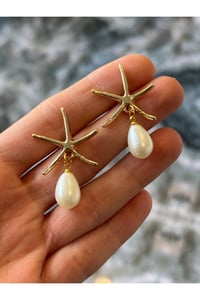 İnci Detaylı Deniz Yıldızı Model Küpe