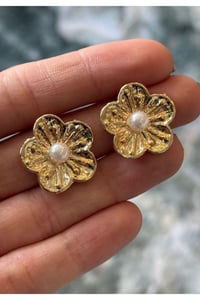 Kadın Flora Taşlı Çiçek Küpe