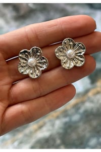 Kadın Flora Taşlı Çiçek Küpe