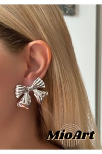 Kadın Trend  Büyük Boy Ribbon Fiyonk Küpe