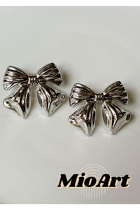 Kadın Trend  Büyük Boy Ribbon Fiyonk Küpe