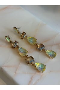 Kristal Taşlı Parlak Şık Küpe