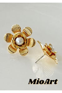 Lotus Çiçek Plaka Kadın Küpe