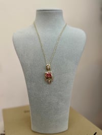Pembe Taşlı Kolye