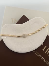 Taşlı Çiçek Gold Tasarım Çelik Bileklik