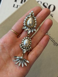 Taşlı İnci Detaylı Broş Yaka İğnesi