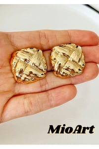 Trend Hailey Serisi Gold Squa Küpe