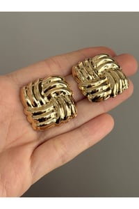 Trend Hailey Serisi Gold Squa Küpe