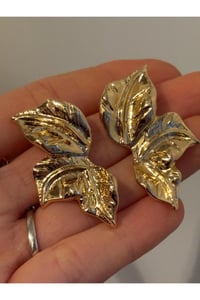 Tüy Desen Ezme Metal Küpe