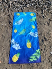 Ananas Desenli Premium Baskılı Plaj Havlusu – Mavi Tropikal Yazlık Deniz Havlusu 75x150 cm