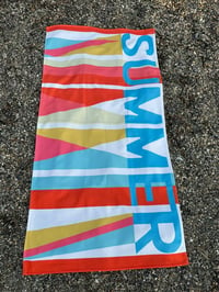Summer Yazılı Renk Geçişli Premium Plaj Havlusu 75x150 cm – Canlı Renkli Hızlı Kuruyan Yazlık Deniz Havlusu