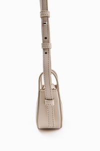 Bej Oval Formlu Ultra Mini Çanta