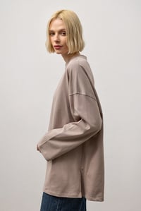 Bej Oversize Kesim Uzun Kollu Basic T-Shirt