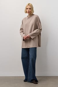 Bej Oversize Kesim Uzun Kollu Basic T-Shirt
