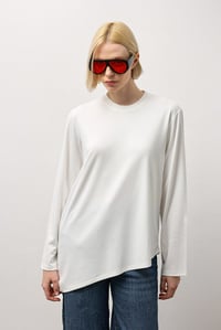 Beyaz Asimetrik Kesim Basic Uzun Kollu T-Shirt