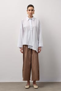 Beyaz Asimetrik Oversize Gömlek