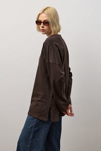 Kahverengi Oversize Kesim Uzun Kollu Basic T-Shirt