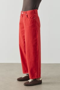 Kırmızı Barrel Fit Kot Pantolon