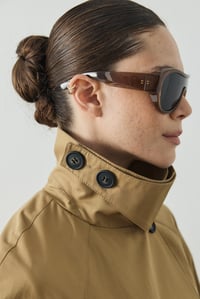Koyu Camel Kutu Form Crop Gabardin Trenç