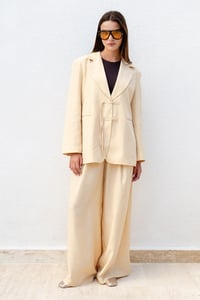 Sarı Çift Bağlama Detaylı Blazer Takım