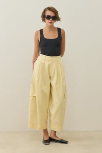 Sarı Kargo Cepli Crop Keten Pantolon