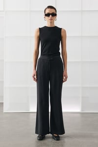 Siyah Bol Paça Basic Pantolon