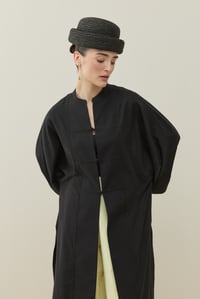 Siyah Hakim Yaka Uzun Vual Kimono