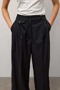 Siyah Linea Geniş Paça Pantolon
