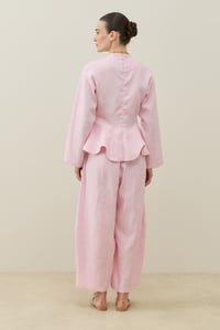 Toz Pembe Hakim Yaka Peplum Keten Bluz