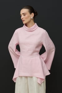 Toz Pembe Yüksek Yaka Asimetrik Keten Bluz
