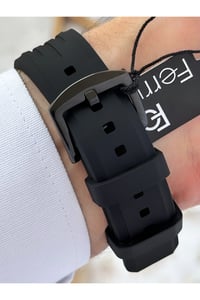 Özel Tasarım Takvimli 3 Atm Su Geçirmez Silikon Kordon Erkek Kol Saati