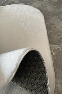 post-pelus-yumusak-oval-hali-tuylu-hal-a53eb9.jpg