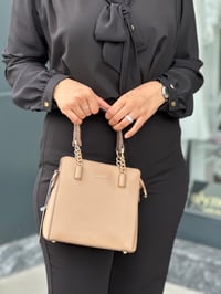 7139 Zincir Detaylı Çanta BEJ
