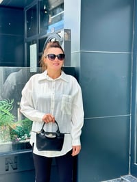 Cebi İşleme Detaylı Önden Düğmeli İpek Modal Kumaş Ekru